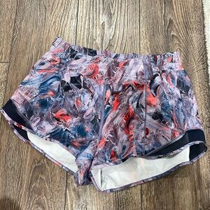 Lululemon Hotty hot high rise 2.5 inch lined.